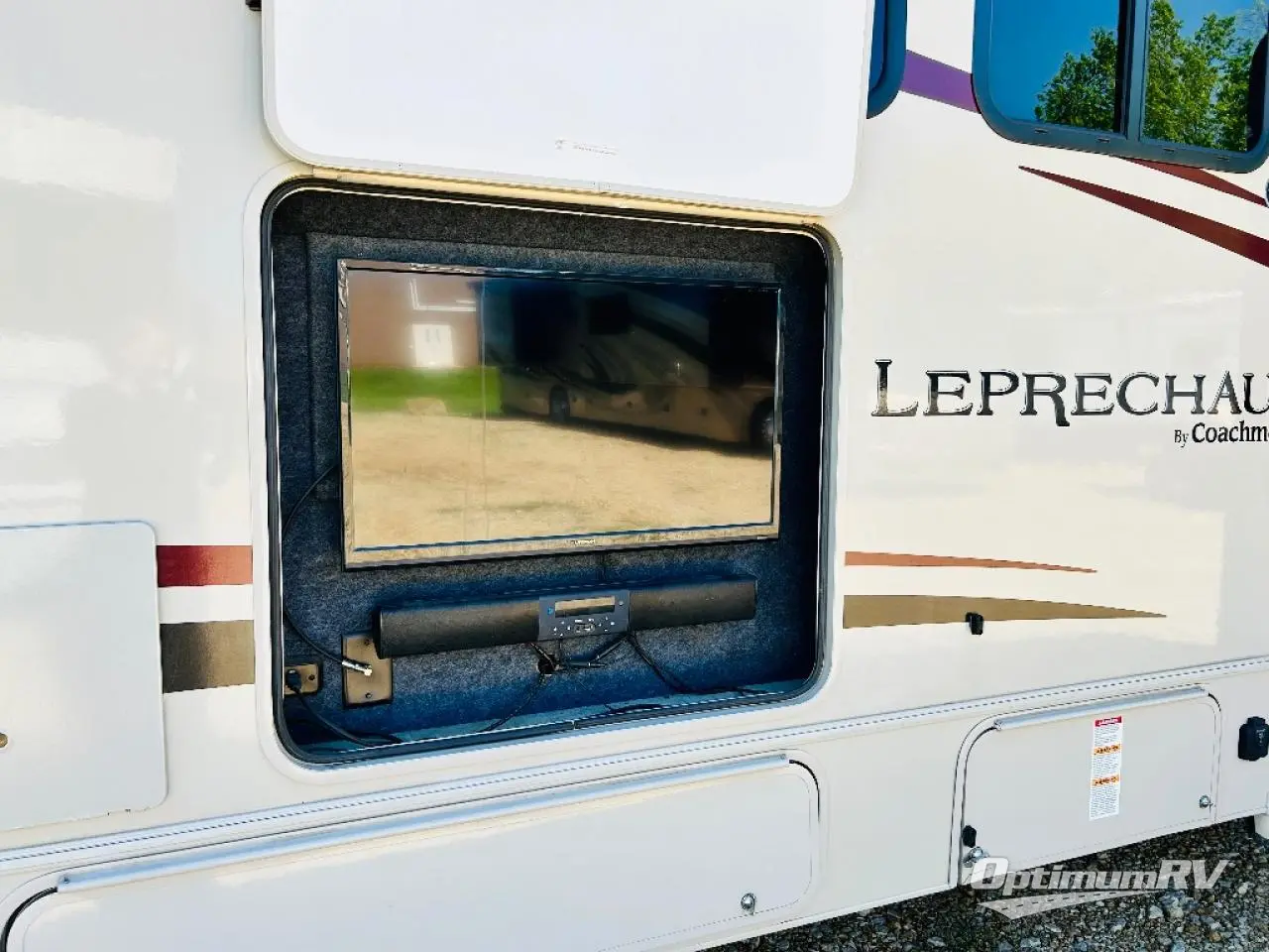 2019 Coachmen Leprechaun 319MB Ford 450 Photo 15