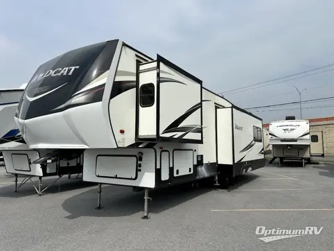 Used 2019 Forest River Wildcat 34WB Featured Photo