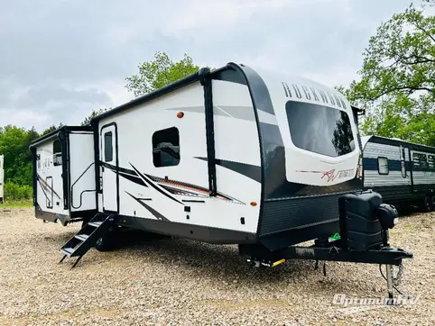 Used 2022 Forest River RV Rockwood Ultra Lite 2720IK Featured Photo