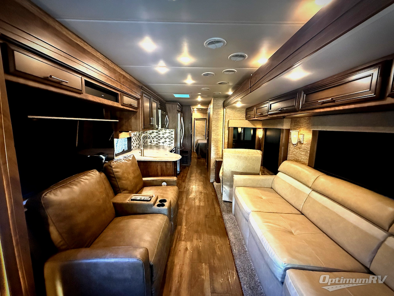 2018 Newmar Canyon Star 3924 Photo 4