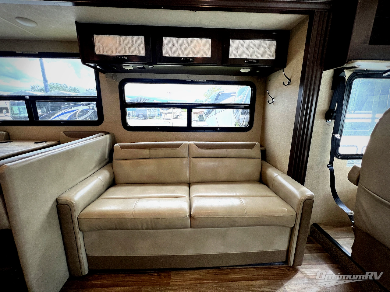 2019 Thor ACE 30.3 Photo 8