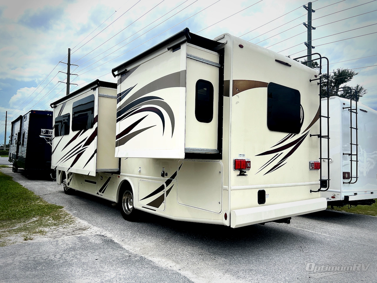 2019 Thor ACE 30.3 Photo 2
