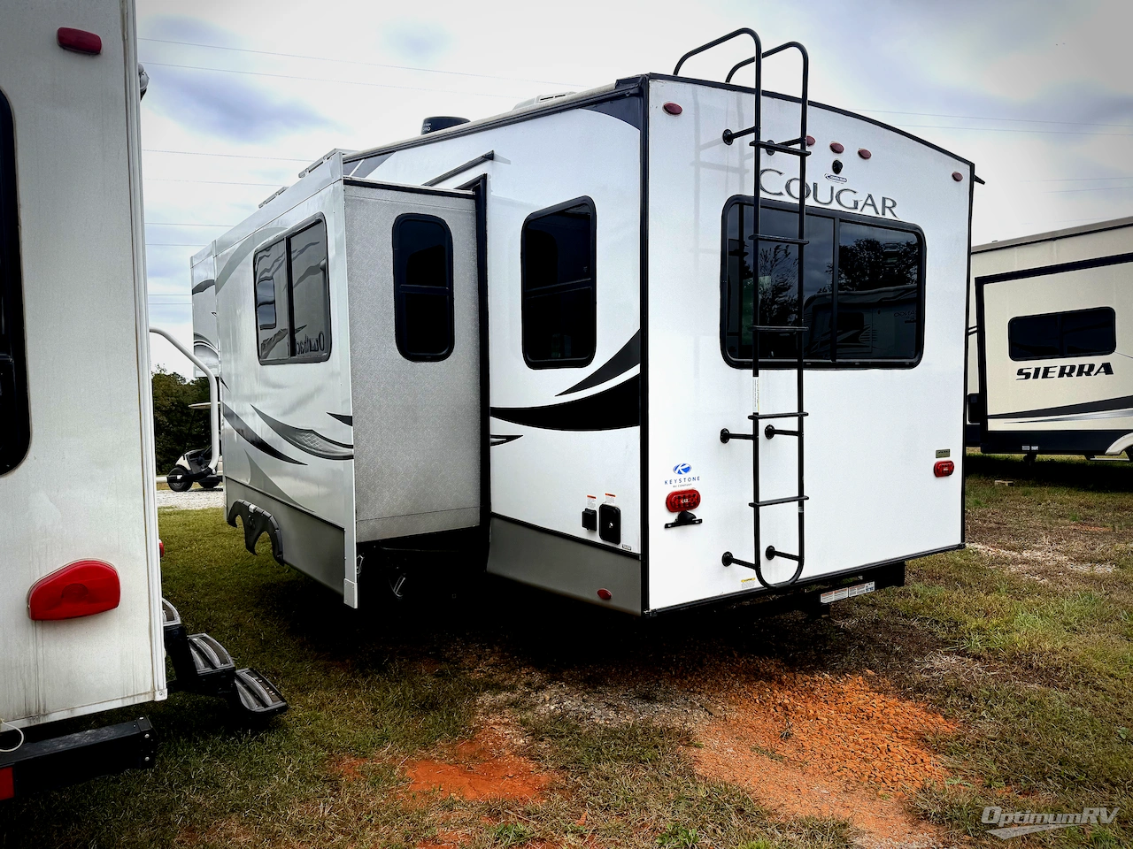 2023 Keystone Cougar Half-Ton 24RDS Photo 3