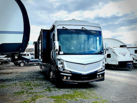 Used 2022 Fleetwood Discovery 38K Featured Photo