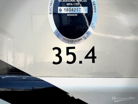 2021 Thor Miramar 35.4 RV Photo 2