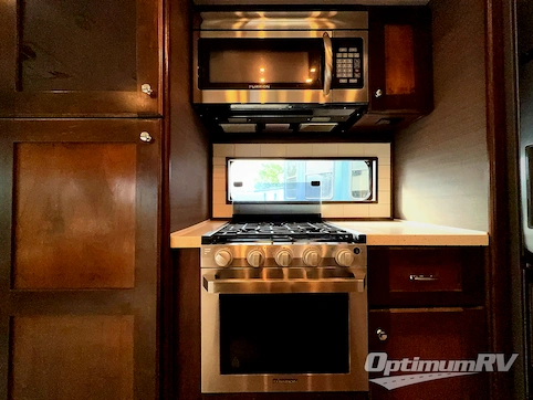 2020 VanLeigh Pinecrest 305RLP RV Photo 3