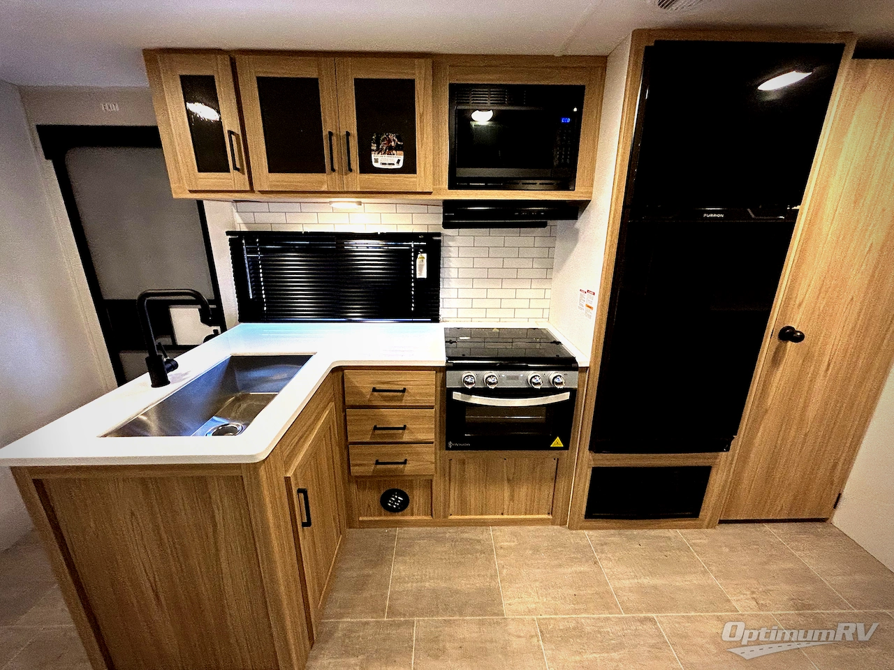 2025 Heartland Prowler 3212BH Photo 4