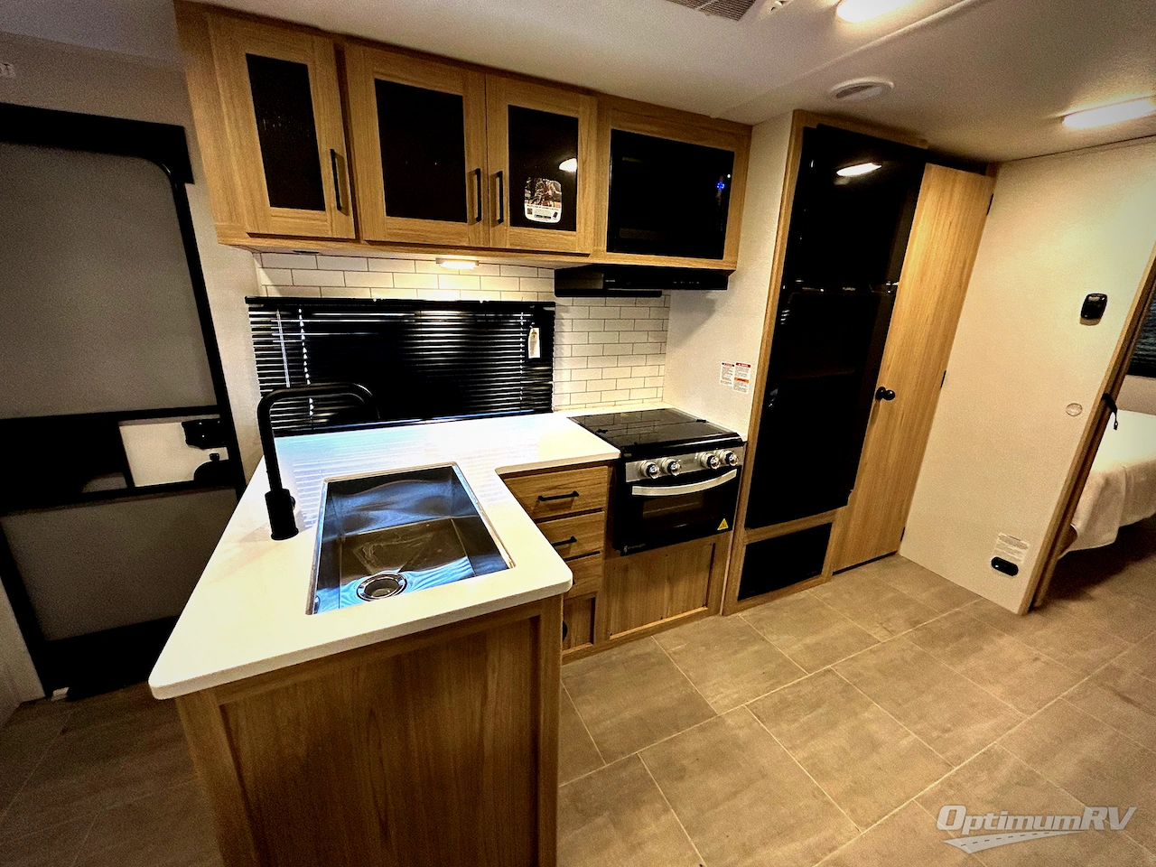 2025 Heartland Prowler 3212BH Photo 13