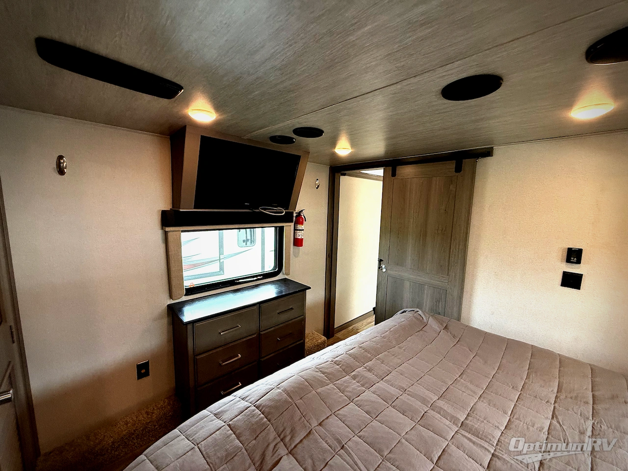 2021 Keystone Montana 3121RL Photo 17