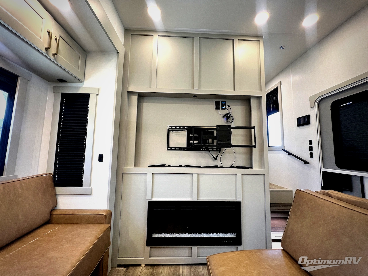 2024 Brinkley Model G 3950 Photo 10