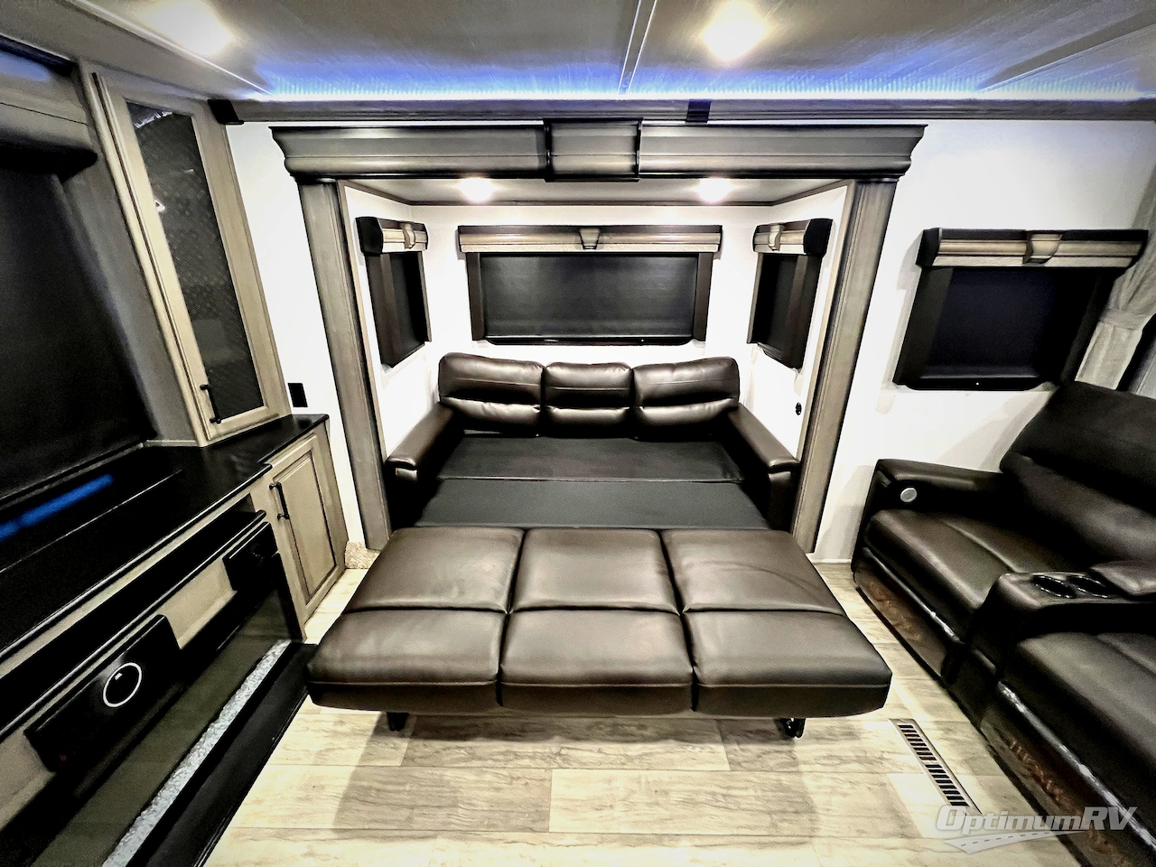 2022 Keystone Montana 3791RD Photo 9