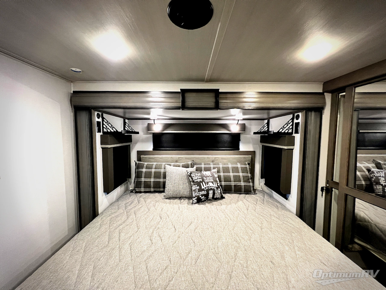 2022 Keystone Montana 3791RD Photo 23