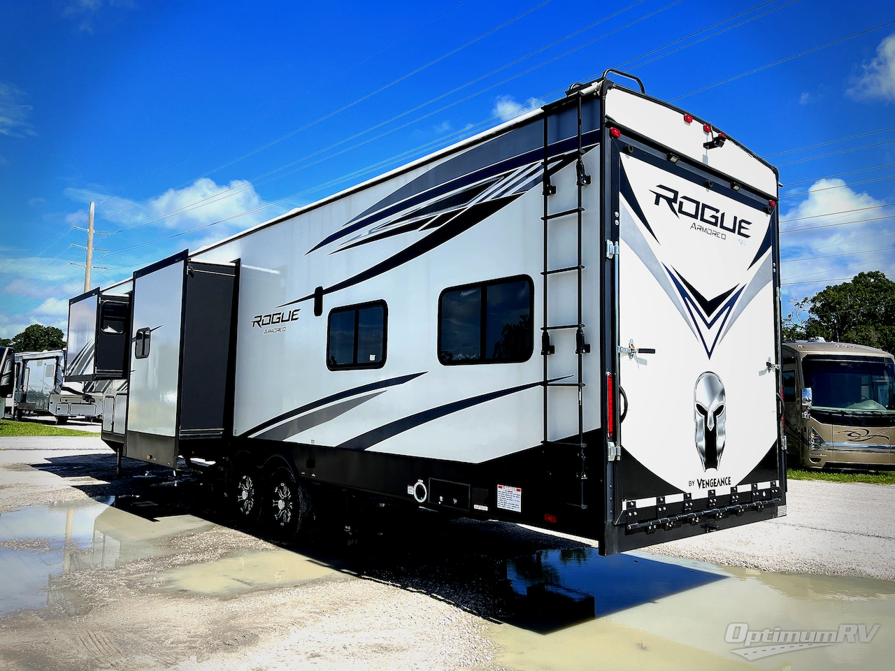 2021 Forest River Vengeance Rogue Armored VGF351G2 Photo 2