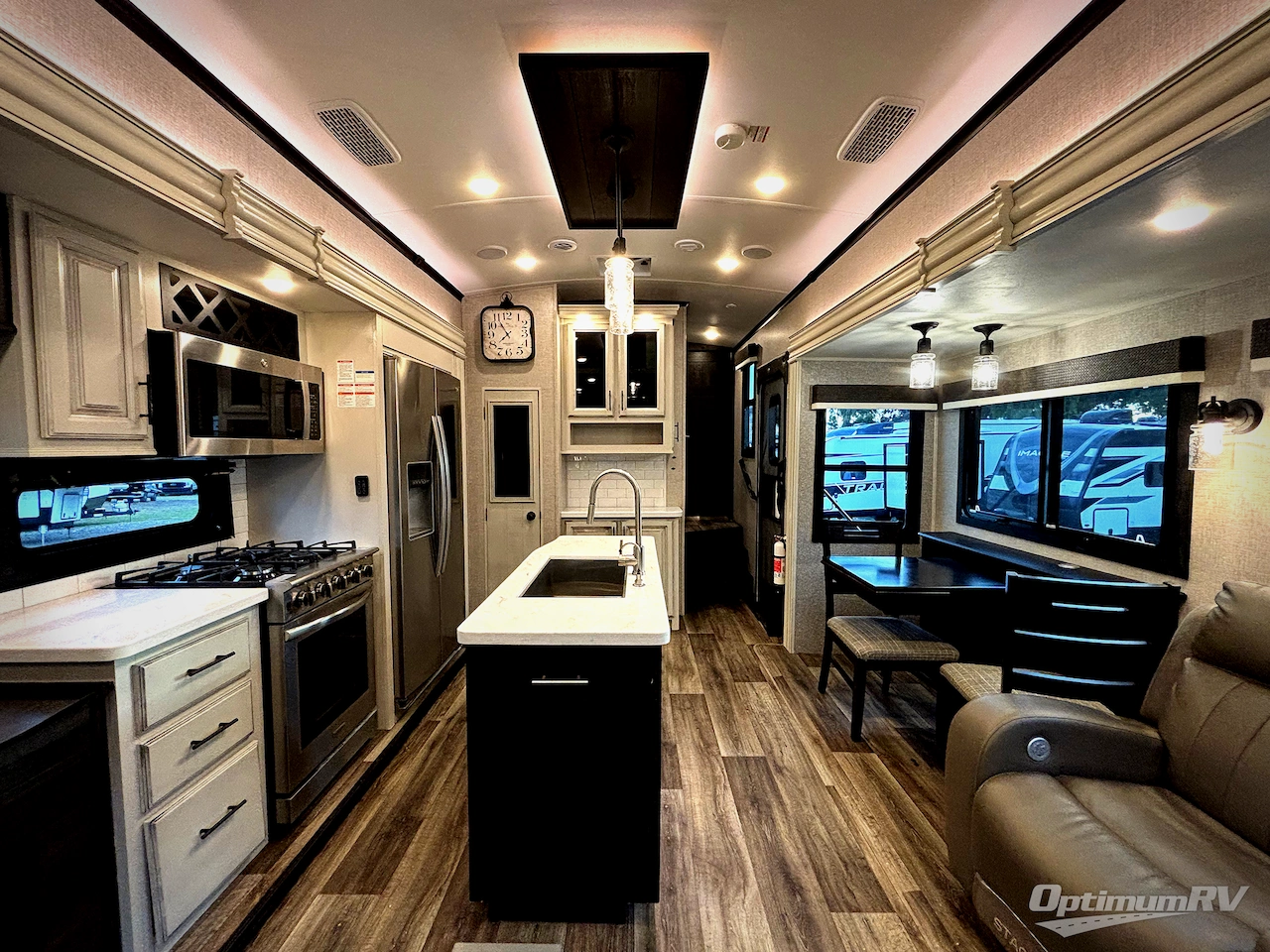 2022 Jayco North Point 310RLTS Photo 5