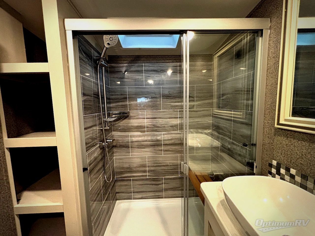 2022 Jayco North Point 310RLTS Photo 10