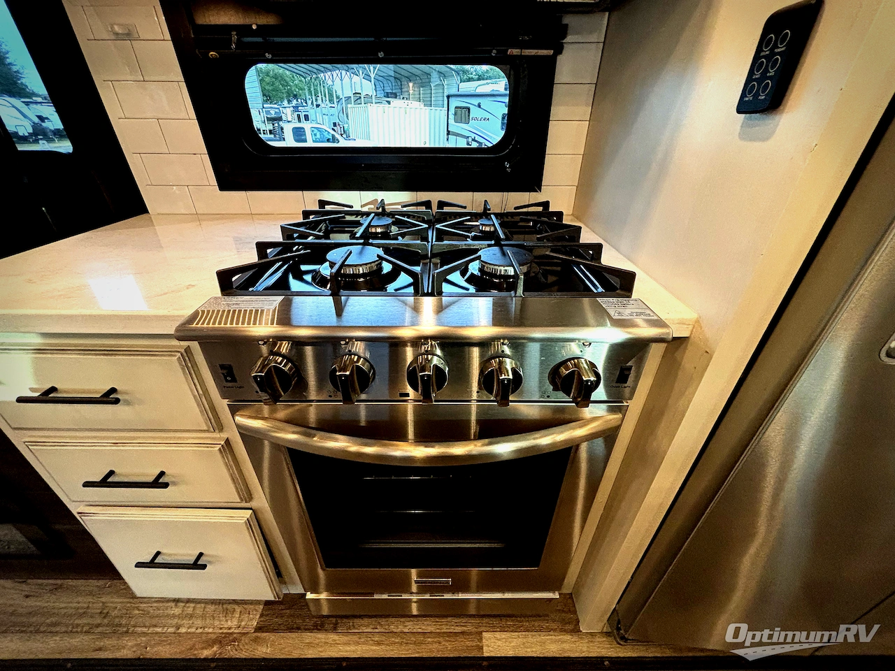 2022 Jayco North Point 310RLTS Photo 12