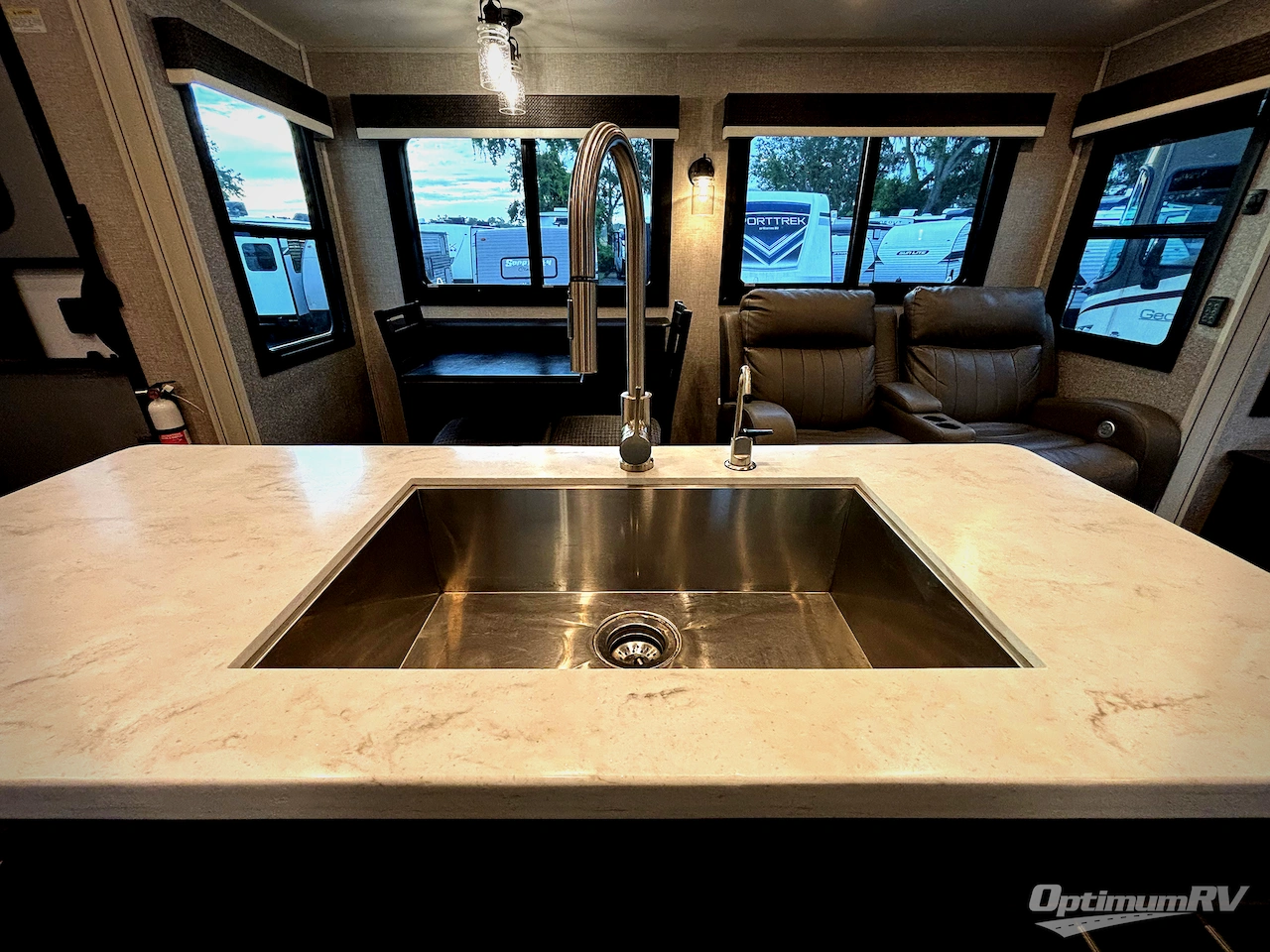 2022 Jayco North Point 310RLTS Photo 15