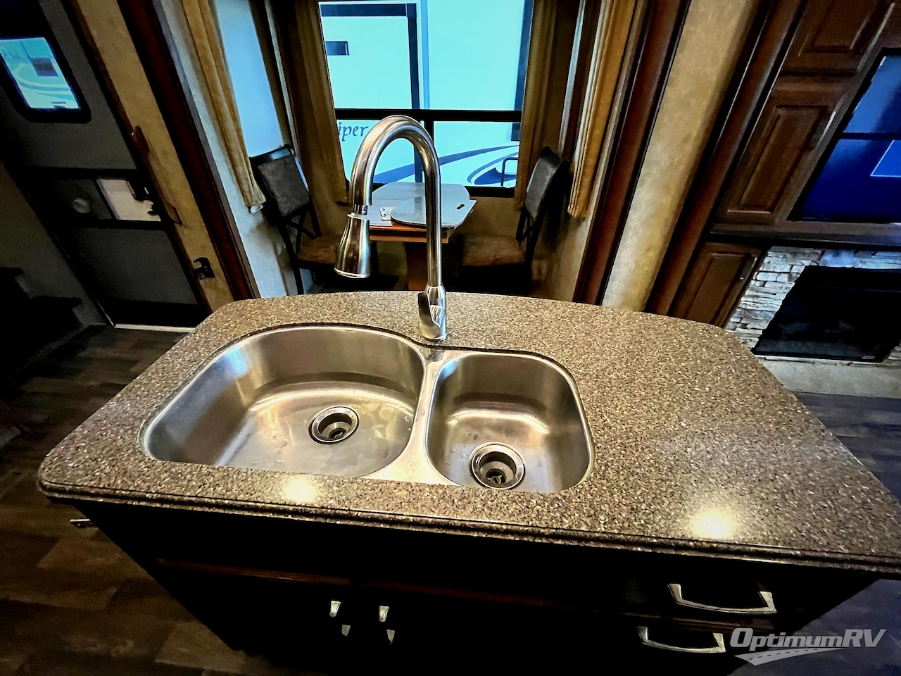2017 Keystone Montana 3661RL Photo 22