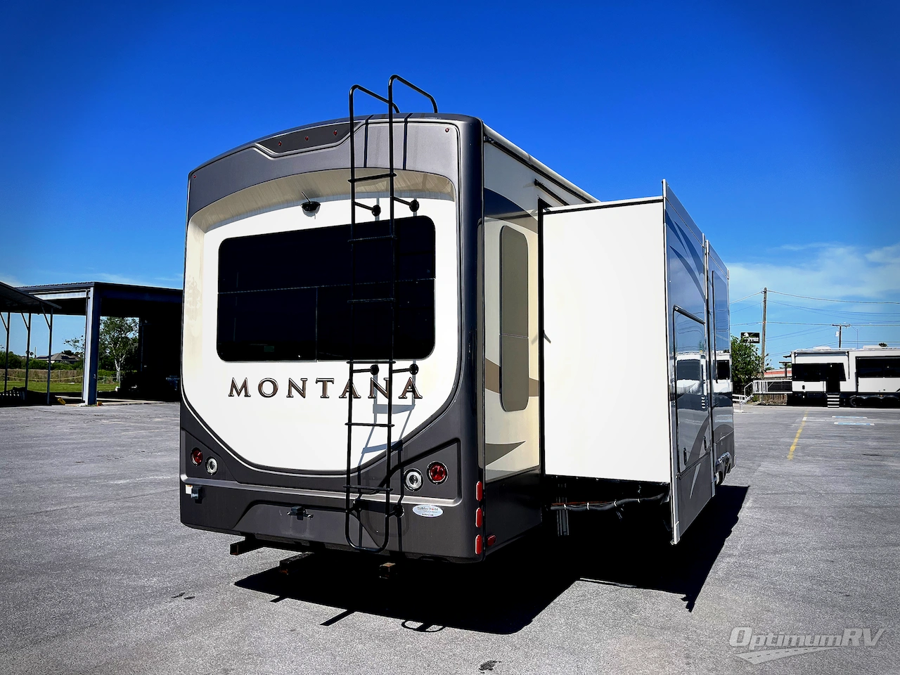 2017 Keystone Montana 3661RL Photo 3