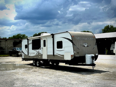 Used 2014 Forest River Wildwood 27RKSS Featured Photo