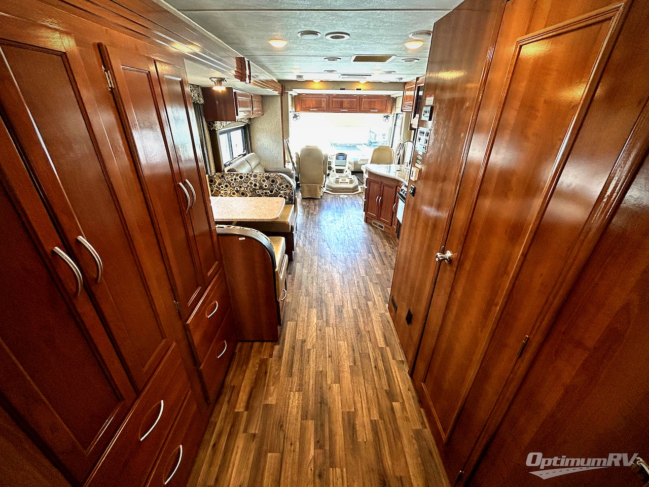 2018 Coachmen Mirada 31FW Photo 7