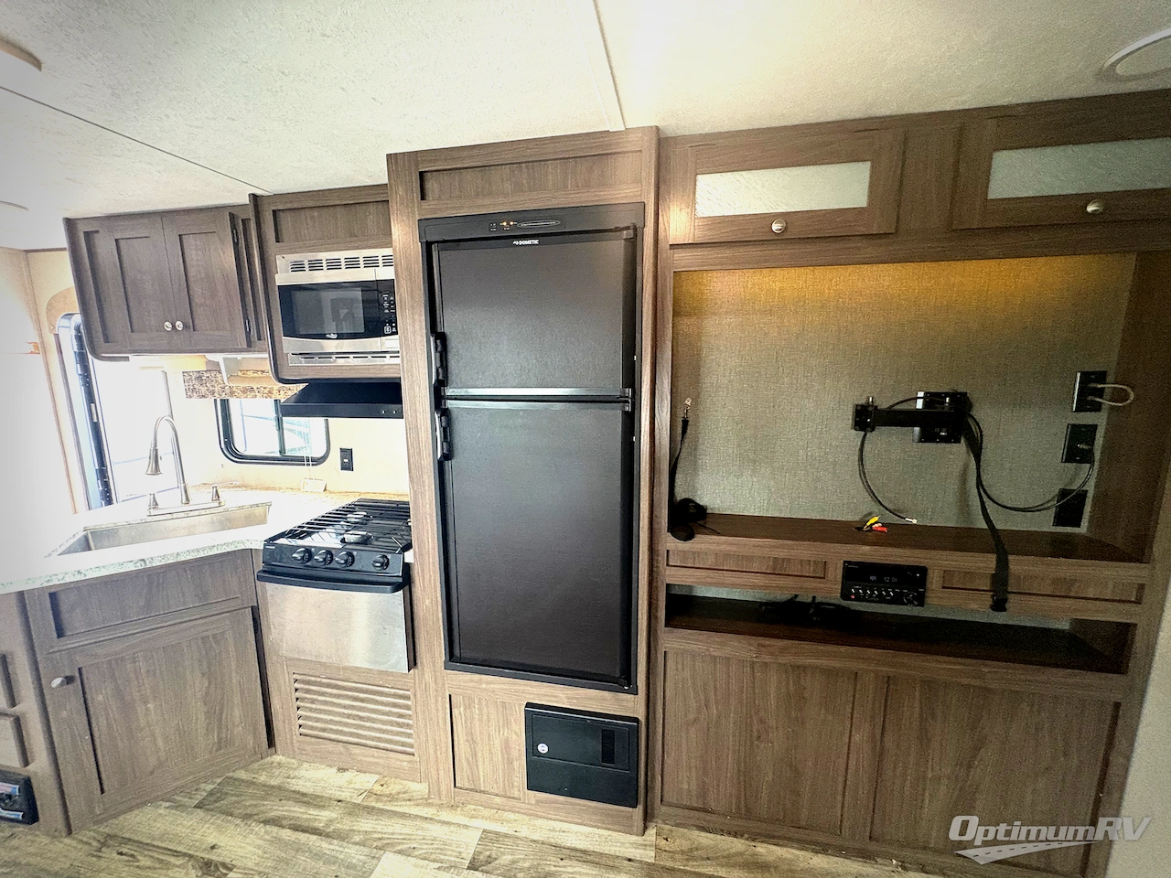 2018 Keystone Hideout 27DBS Photo 8