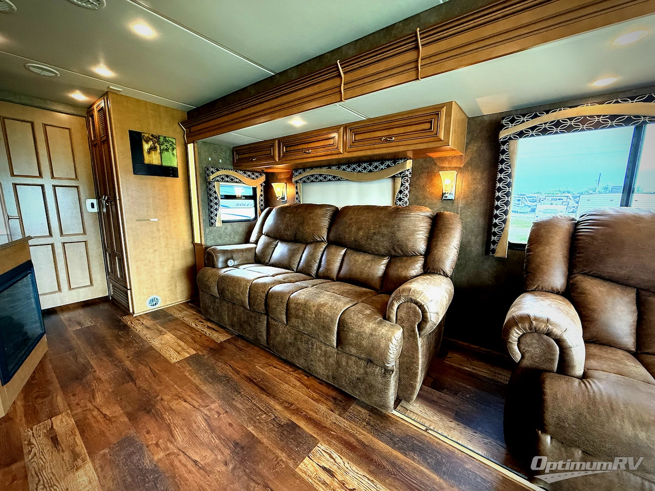2014 Newmar Canyon Star 3610 Photo 7