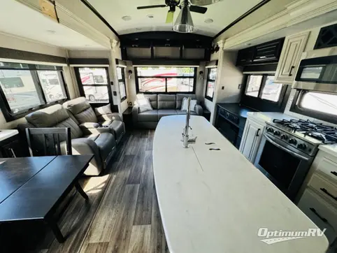 2022 Jayco Pinnacle 32RLTS RV Photo 2