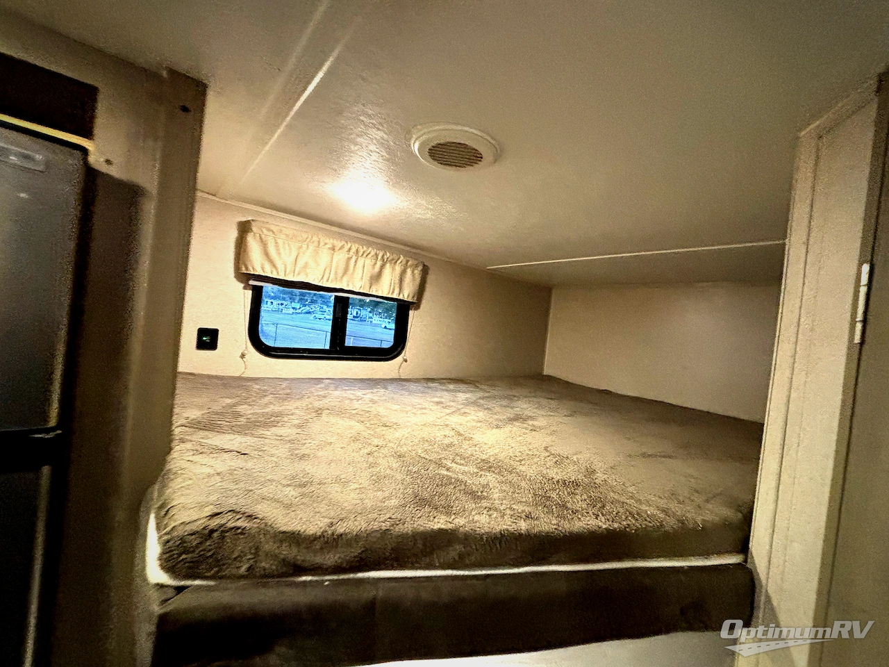 2019 Palomino Puma XLE Lite 24BHC Photo 12