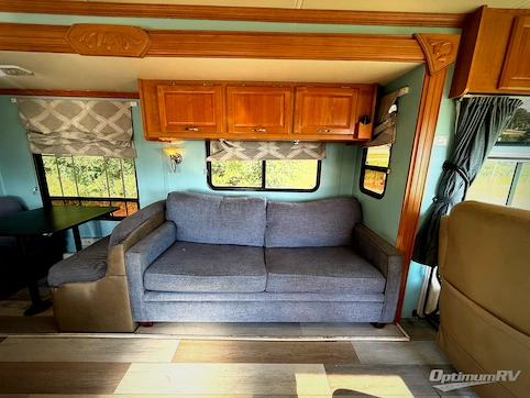 2005 Coachmen Epic 3180DS RV Photo 3