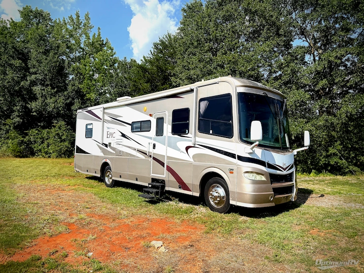 2005 Coachmen Epic 3180DS RV Photo 1