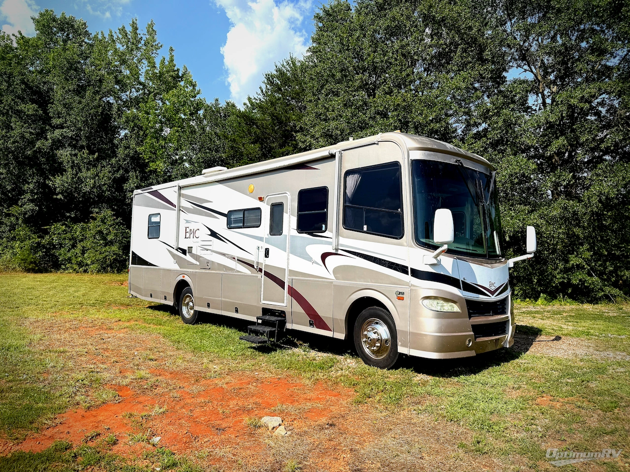 2005 Coachmen Epic 3180DS Photo 1