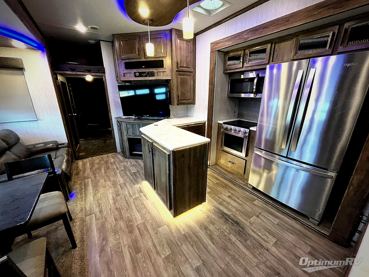 2019 Forest River Vengeance Touring Edition 381L12-6 Photo 6