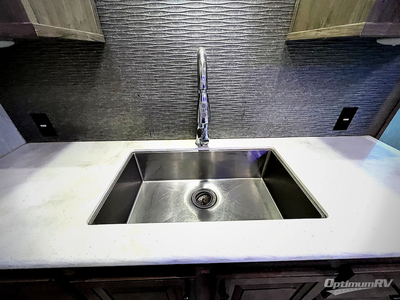 2019 Forest River Vengeance Touring Edition 381L12-6 Photo 13