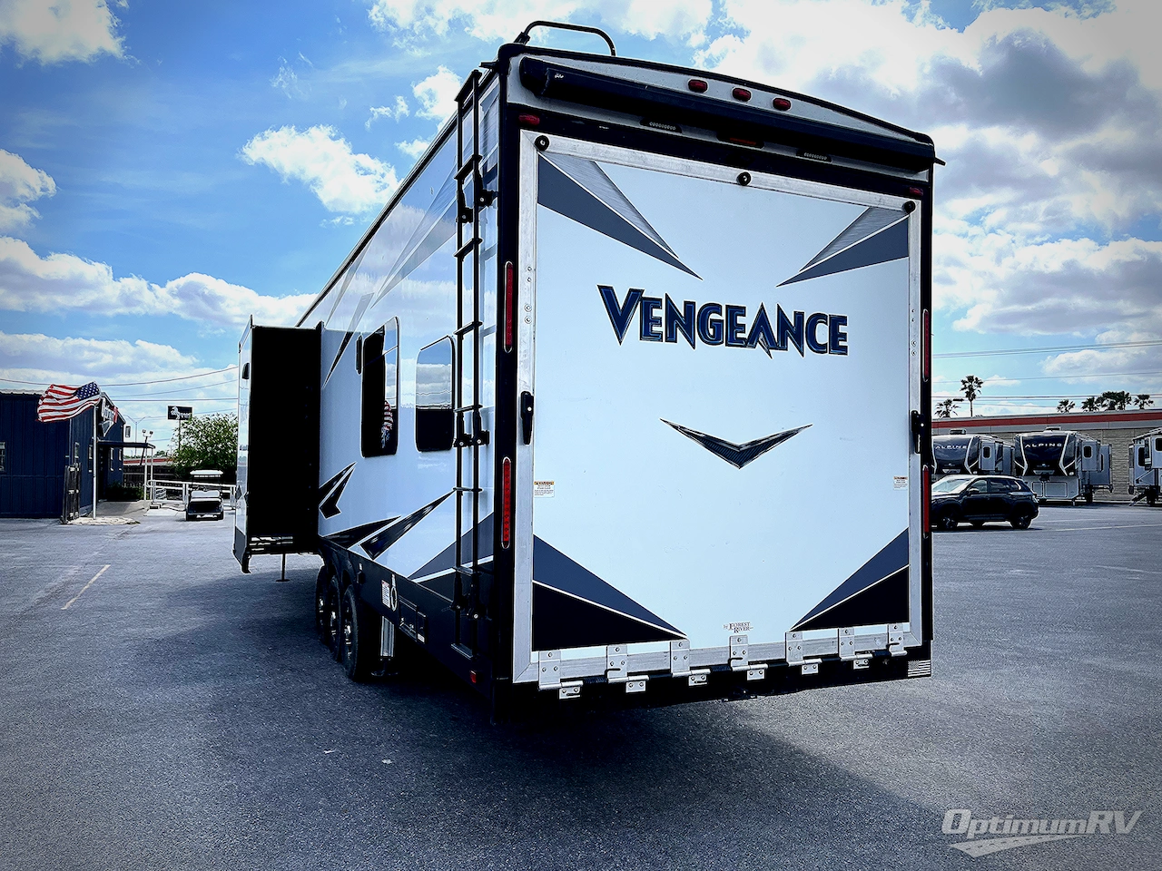 2019 Forest River Vengeance Touring Edition 381L12-6 Photo 4