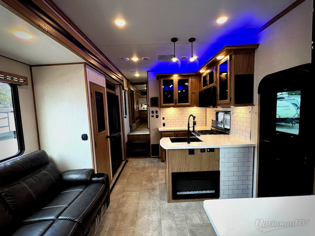 2023 Forest River Vengeance Rogue Armored VGF4007G2 Photo 5