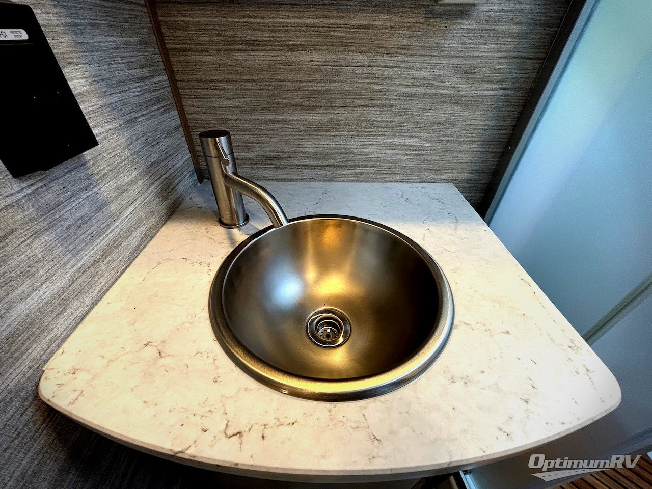 2023 Forest River Vengeance Rogue Armored VGF4007G2 Photo 8