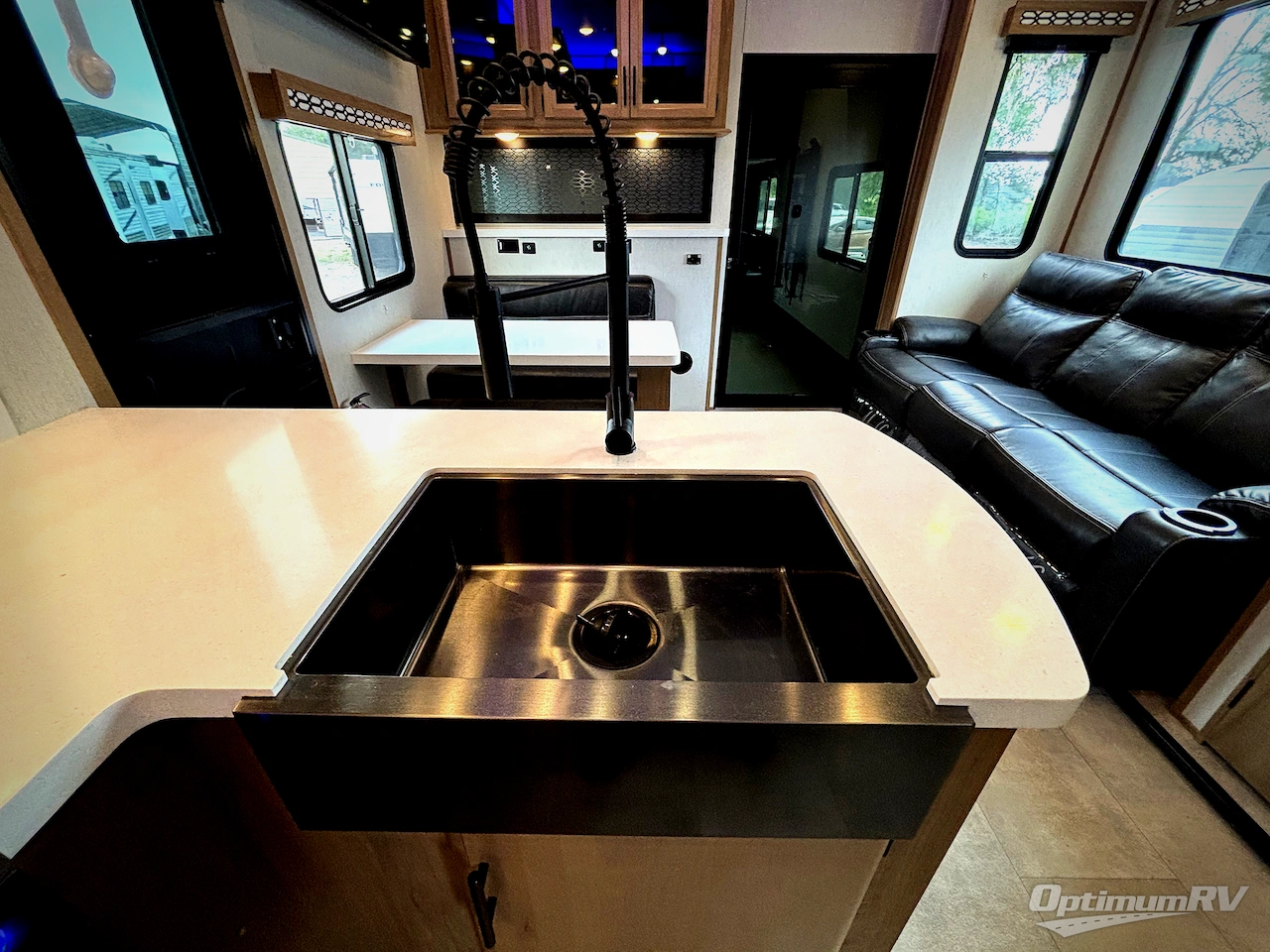 2023 Forest River Vengeance Rogue Armored VGF4007G2 Photo 10