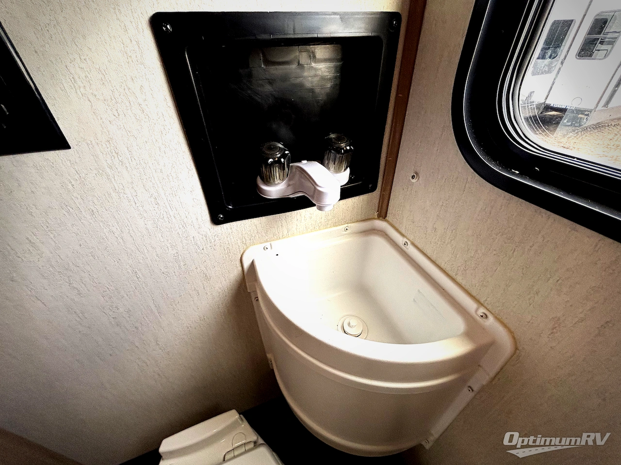 2023 Forest River Vengeance Rogue Armored VGF4007G2 Photo 16