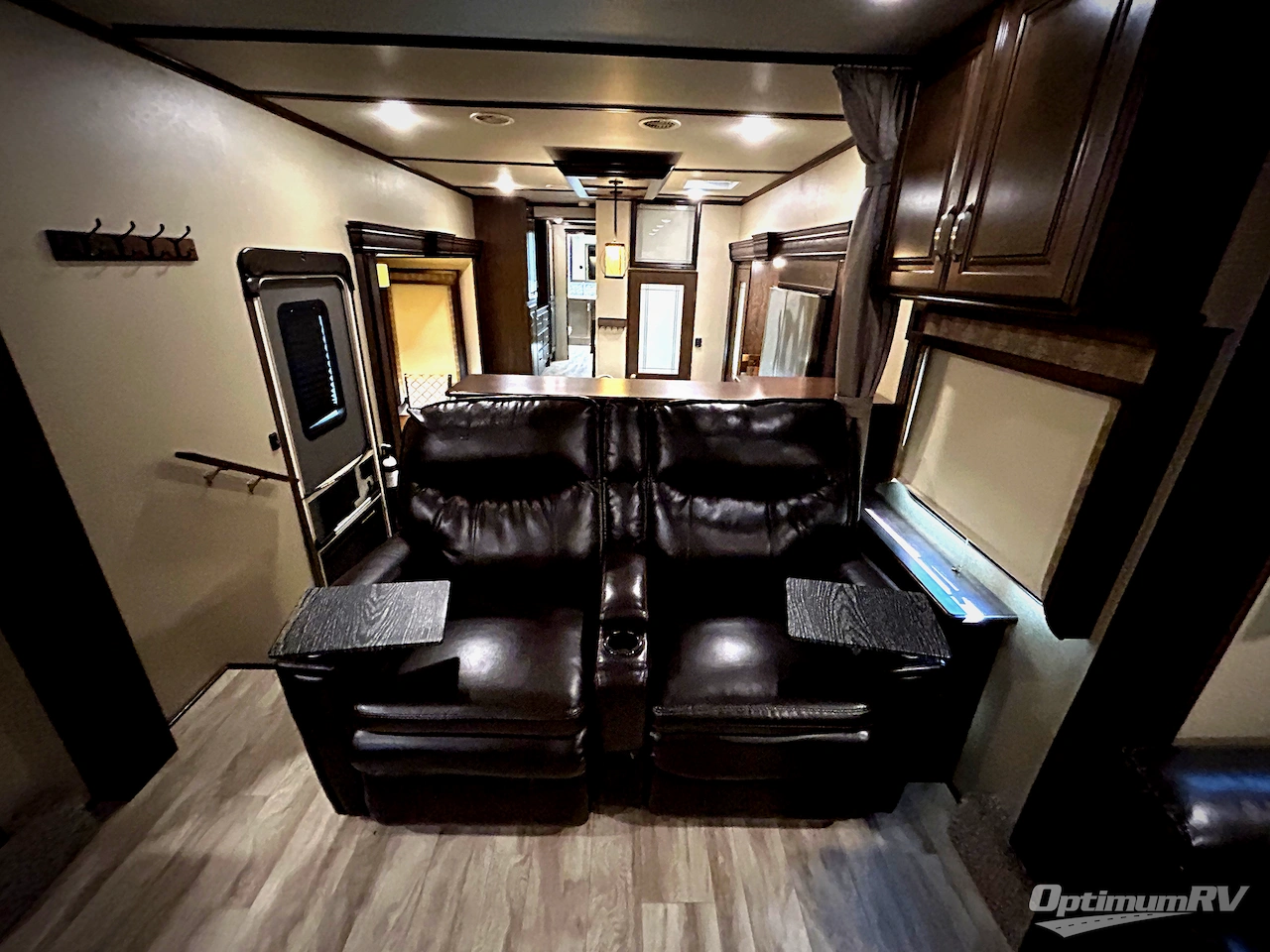 2019 Grand Design Solitude 380FL Photo 12