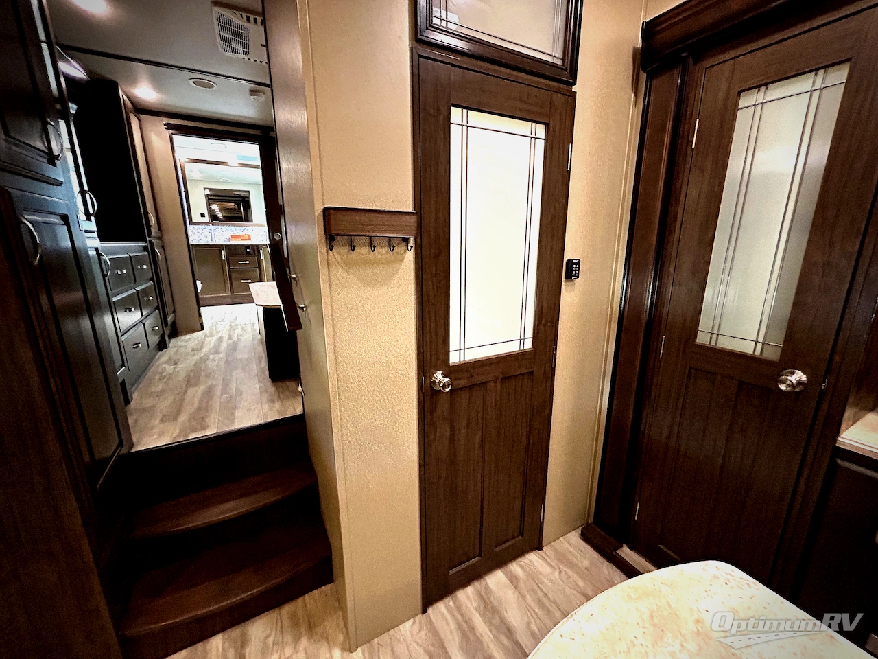 2019 Grand Design Solitude 380FL Photo 16