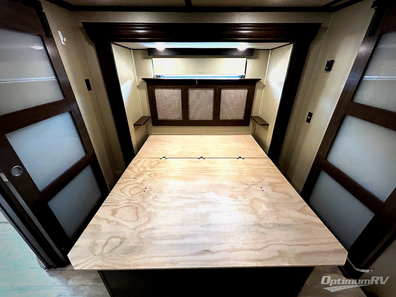 2019 Grand Design Solitude 380FL Photo 19