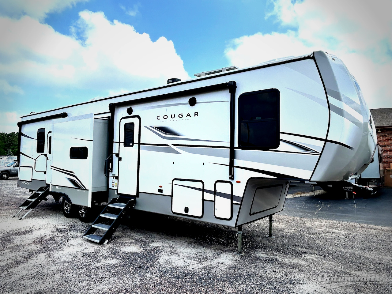 2023 Keystone Cougar 364BHL Photo 1