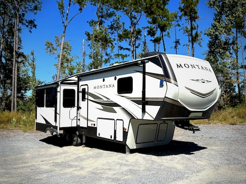 Used 2020 Keystone Montana Legacy 3120RL Featured Photo