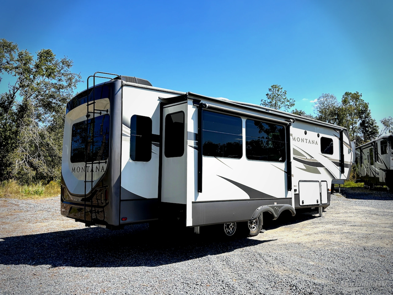 2020 Keystone Montana Legacy 3120RL Photo 12