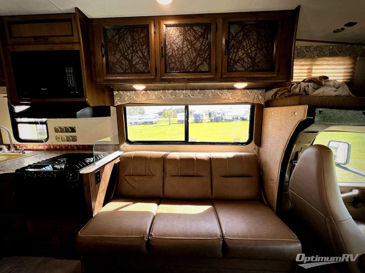 2018 Coachmen Freelander 26RS Ford 350 Photo 8