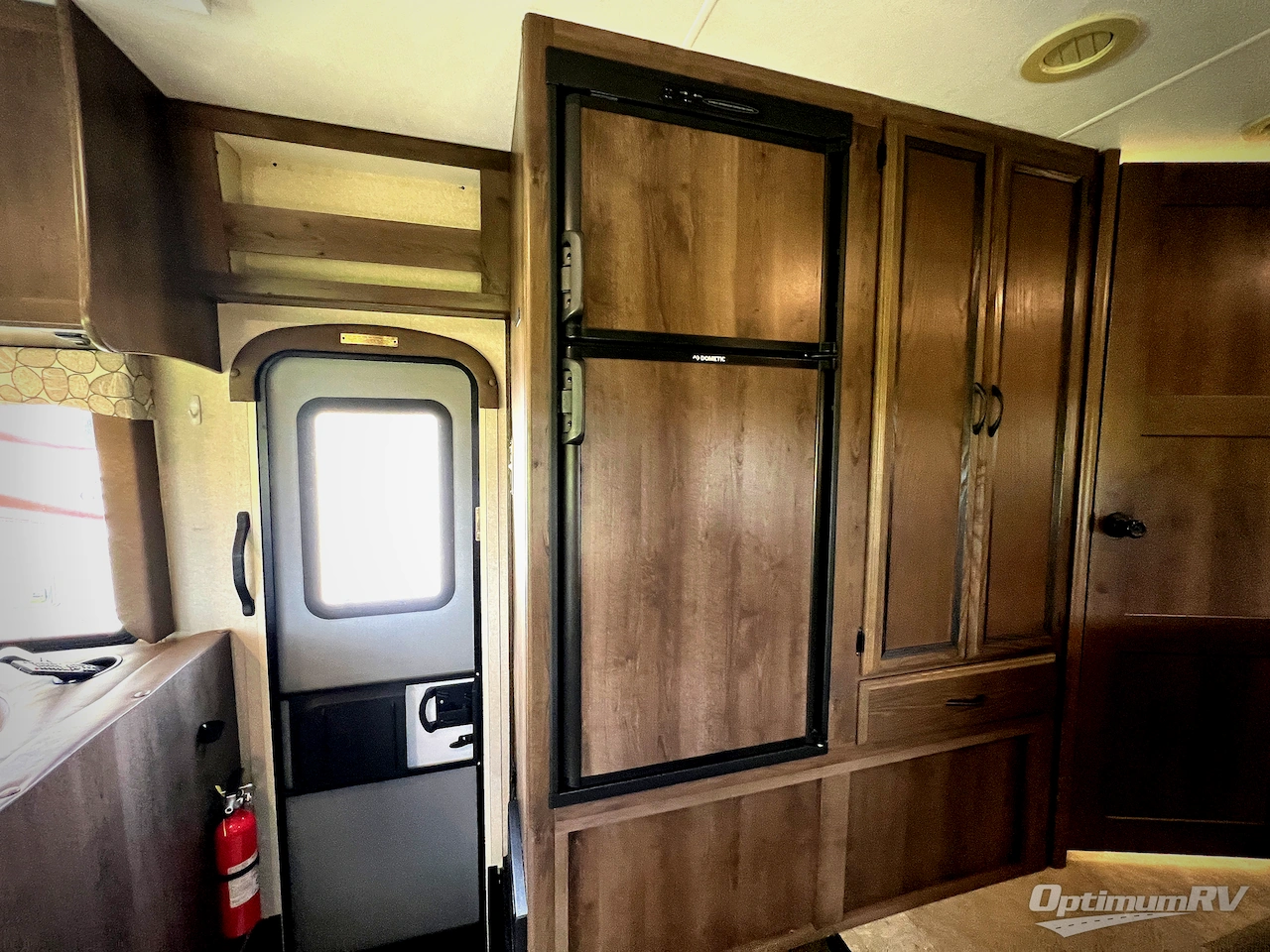 2018 Coachmen Freelander 26RS Ford 350 Photo 14