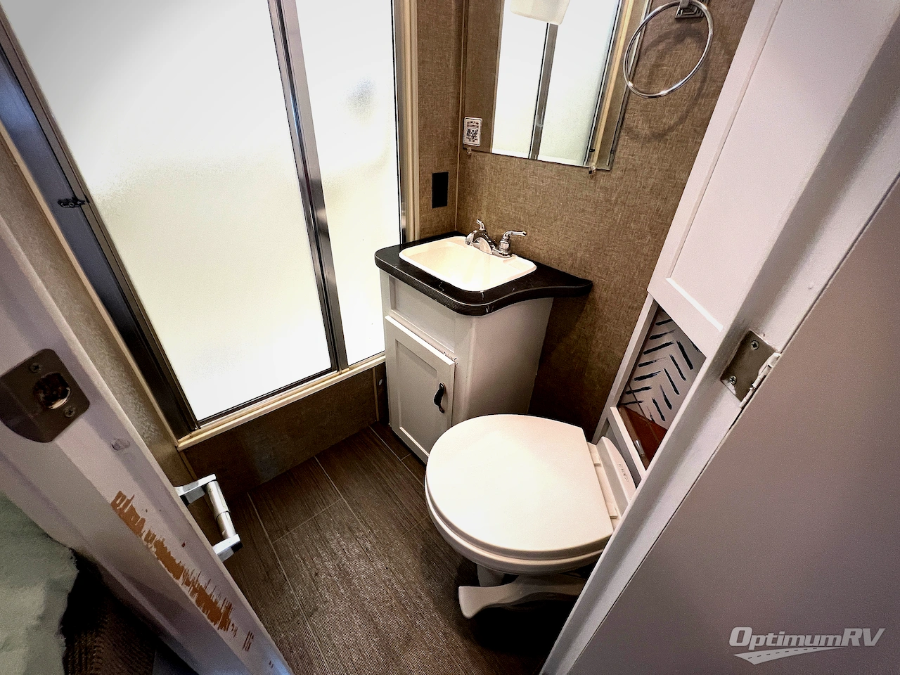 2018 Winnebago Minnie 22R Photo 17