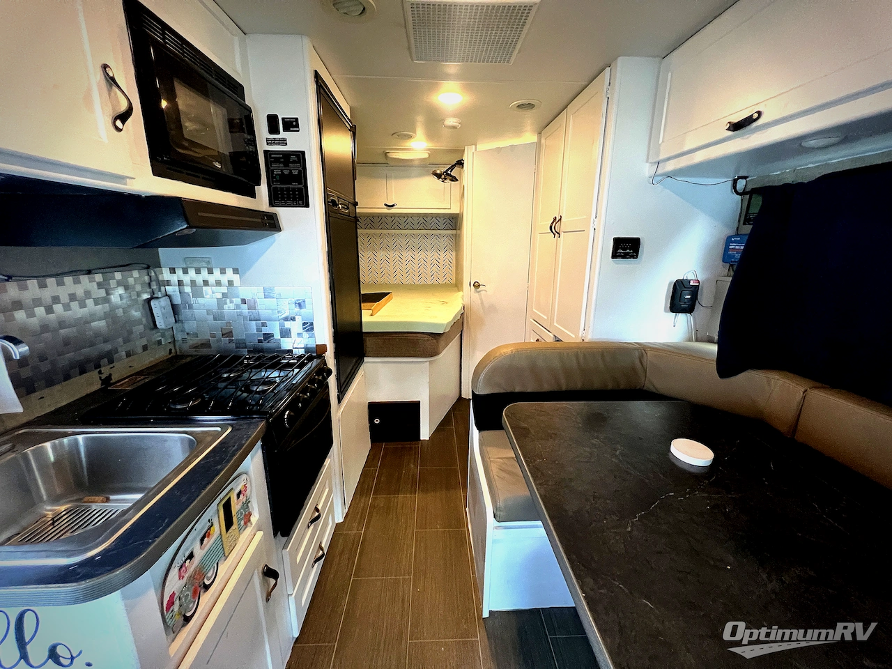 2018 Winnebago Minnie 22R Photo 19