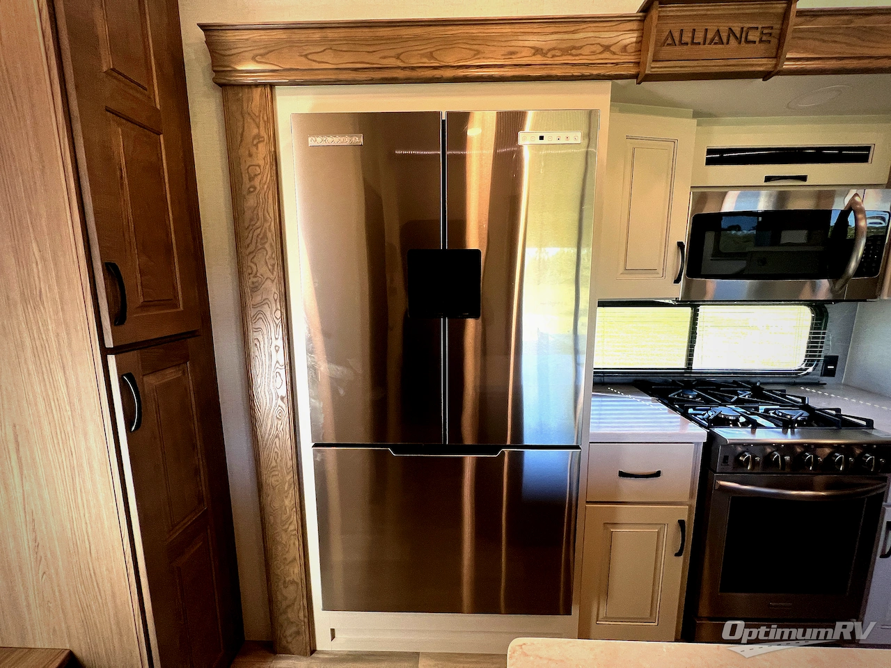 2023 Alliance Paradigm 385FL Photo 17